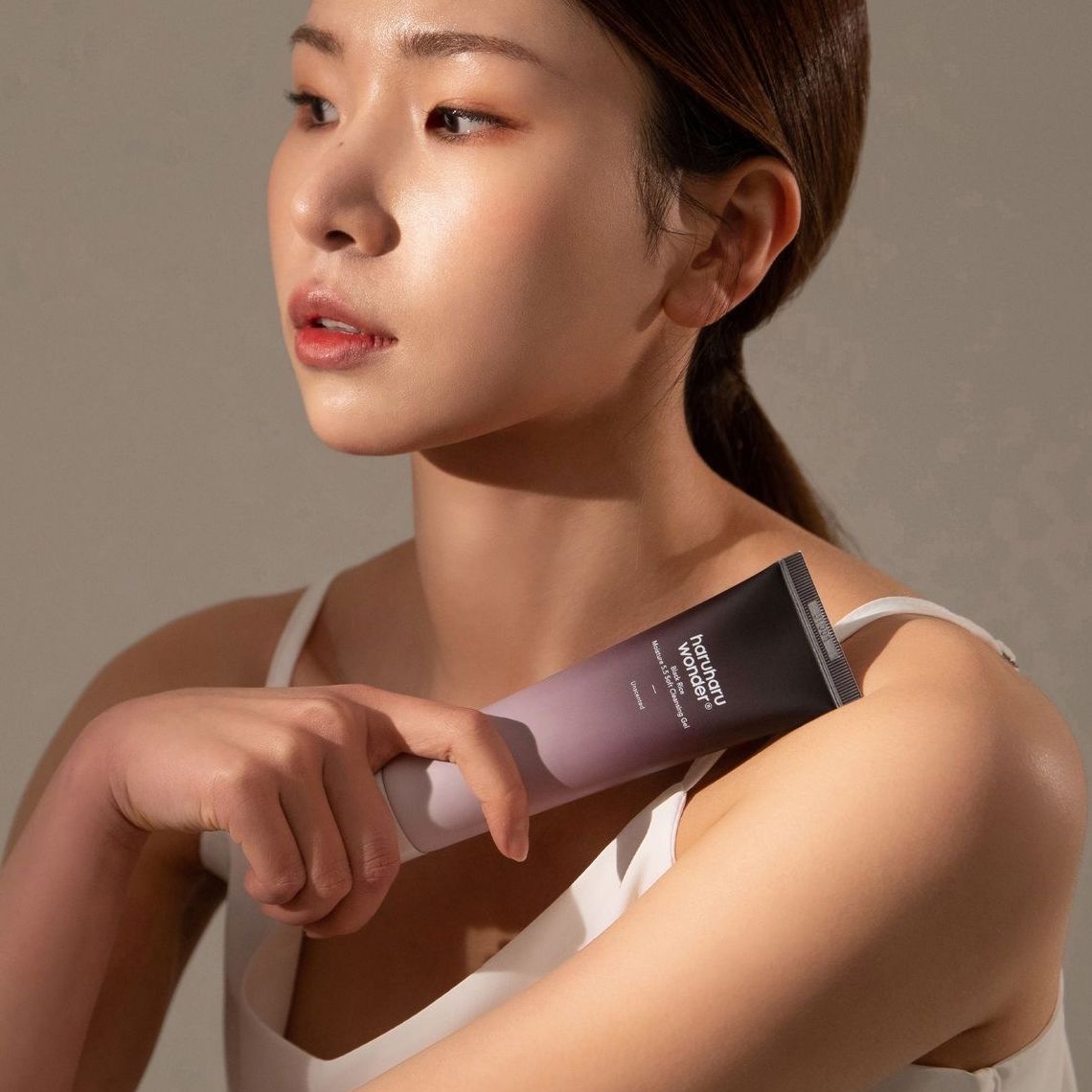 Gel Limpiador Black Rice Moisture 5.5 Soft - HARUHARU WONDER